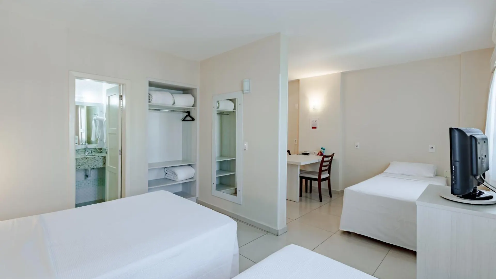 Bristol Sabrina Hotel De Charme جوينفيل