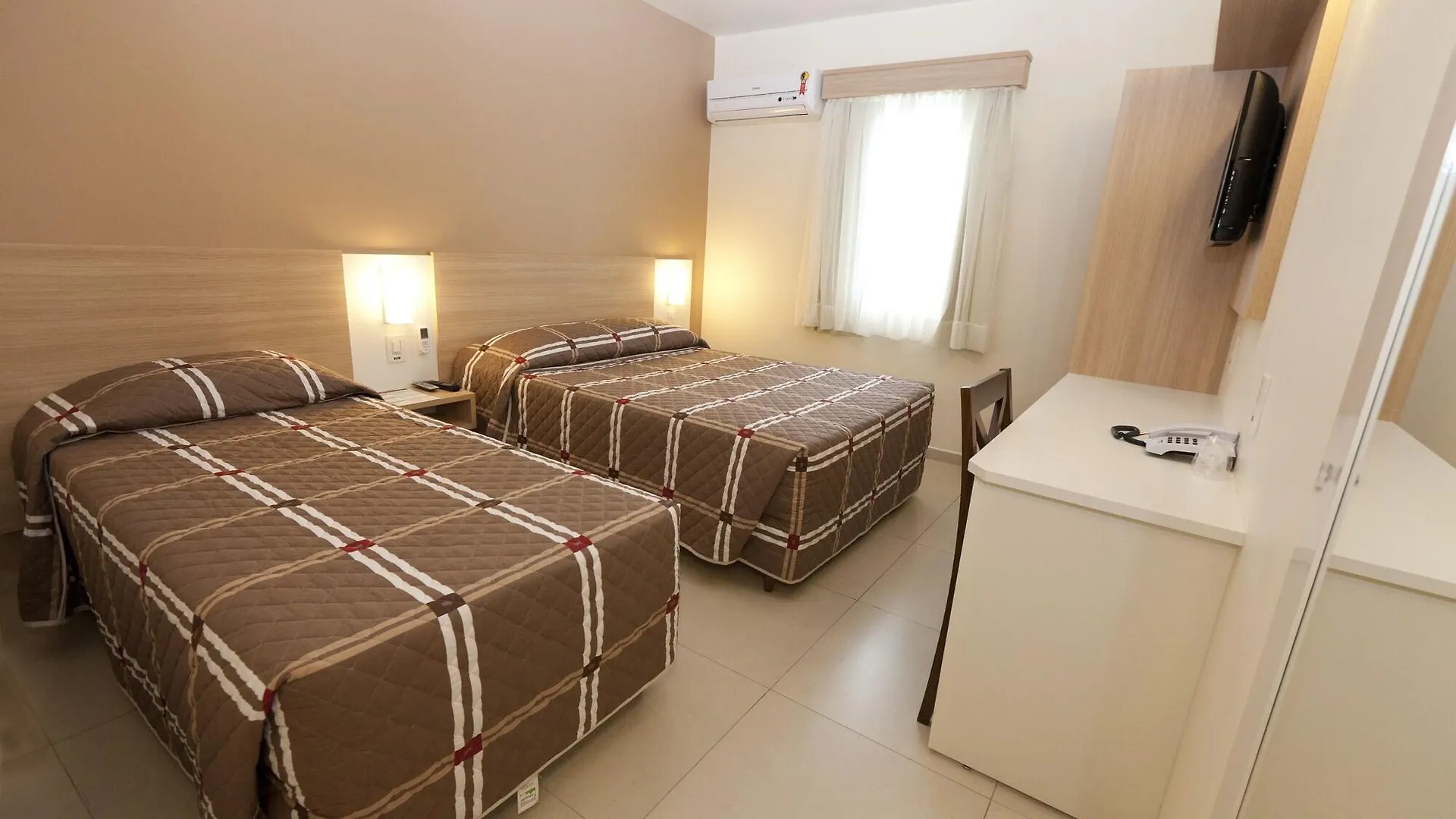Bristol Sabrina Hotel De Charme Joinville
